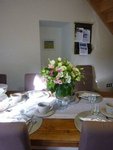 Nous avons 3 chambres doubles, une chambre de trois personnes et une chambre de 4 personnes. Nous acceptons les animaux. Dans ces chambres au ch�teau, vous y appr�cierez la nature, la verdure , le calme et la serennit�.